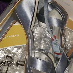 Michael Kors size 8 blue shoes